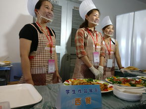 上海首屆家政專(zhuān)業(yè)學(xué)生畢業(yè) 近200名保姆獲大專(zhuān)文憑，家政行業(yè)迎來(lái)新篇章
